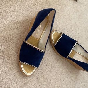 new in box Jack Rogers navy suede gold trim sz8